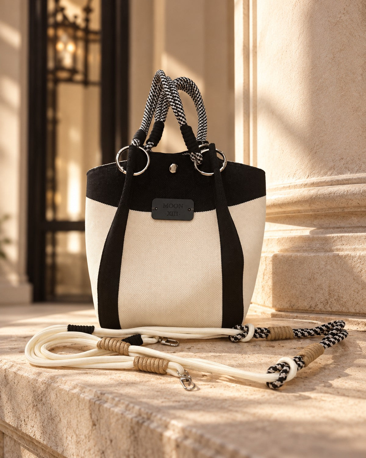 Bolso Moon XIII Riviera — bodegón a la luz de la tarde