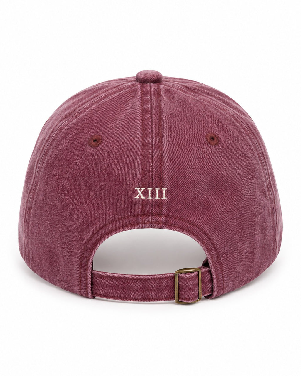 Gorra Hamptons Wine — trasera con numeral XIII y hebilla