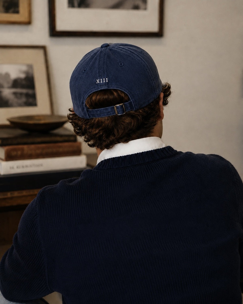 Gorra Hamptons Navy — modelo, vista trasera