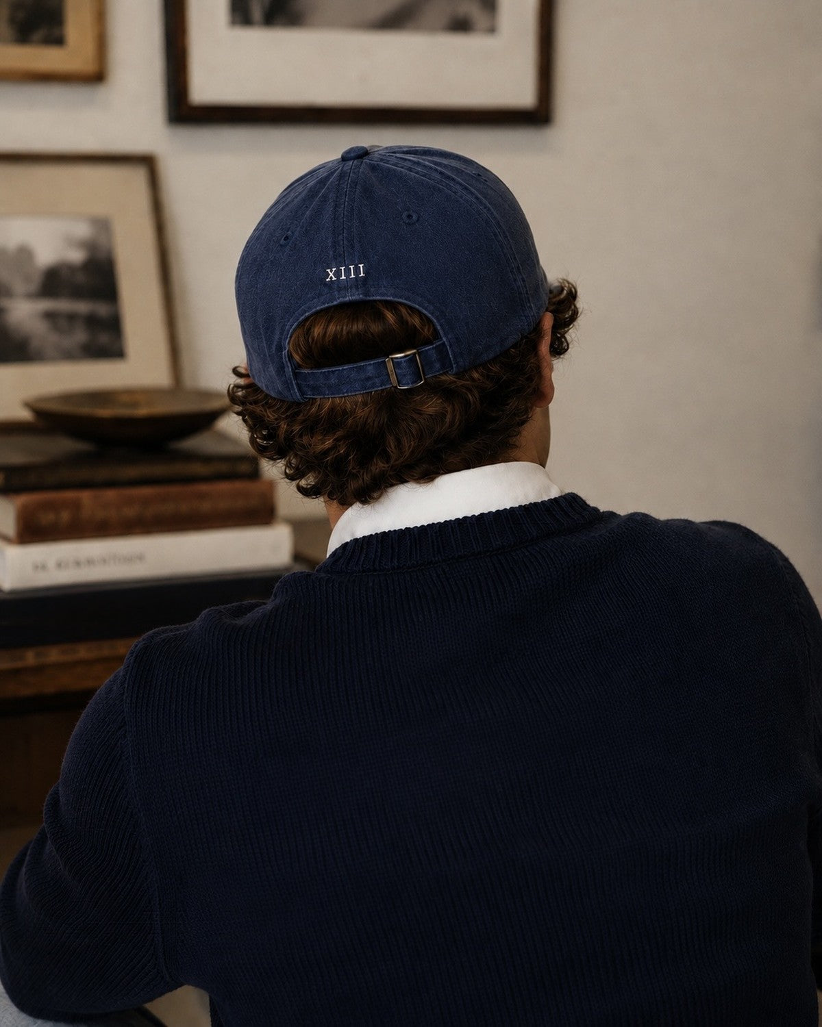 Gorra Hamptons Navy — modelo, vista trasera
